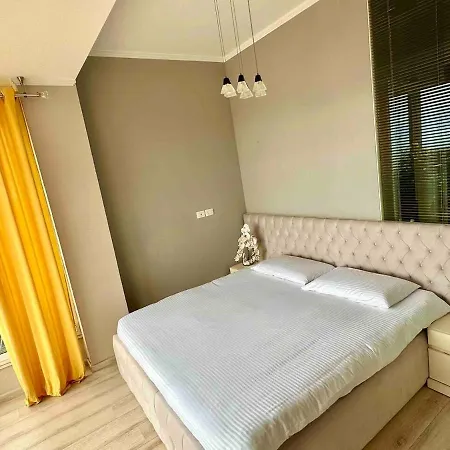 Sea View Apartment With Veranda Vlorë
